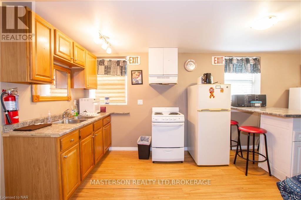 9268 Lundys Lane Lane, Niagara Falls (219 - Forestview), Ontario  L2H 0T5 - Photo 11 - X9410962