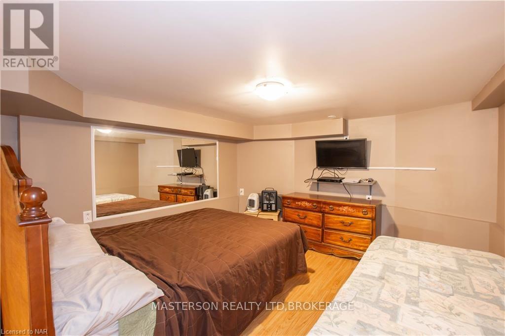 9268 Lundys Lane Lane, Niagara Falls (219 - Forestview), Ontario  L2H 0T5 - Photo 18 - X9410962