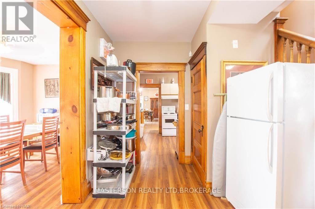 9268 Lundys Lane Lane, Niagara Falls (219 - Forestview), Ontario  L2H 0T5 - Photo 9 - X9410962