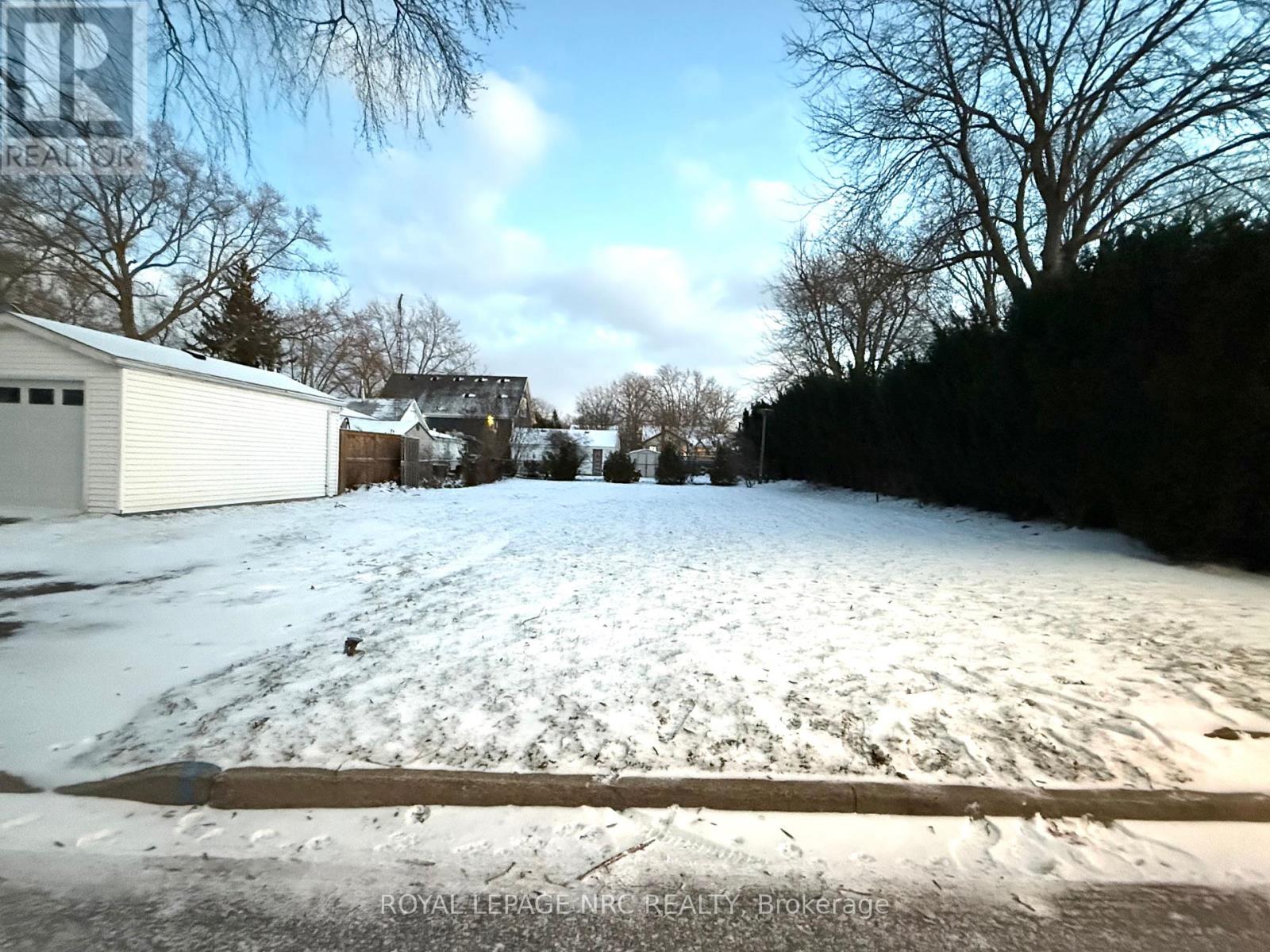 3 PEEL STREET, st. catharines (438 - port dalhousie), Ontario