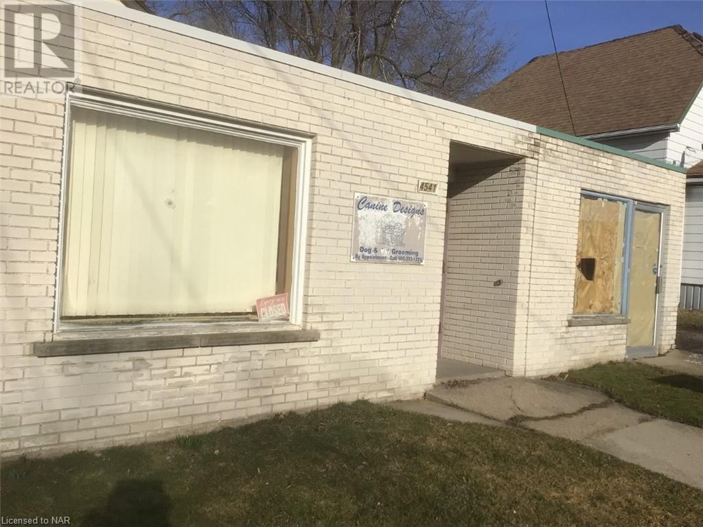 4541 CRYSLER AVENUE, niagara falls (210 - downtown), Ontario