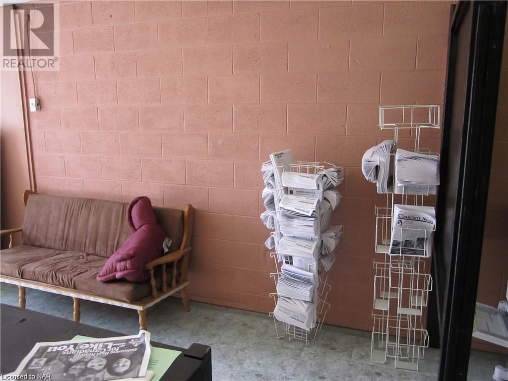 4541 Crysler Avenue, Niagara Falls (210 - Downtown), Ontario  L2E 3V5 - Photo 13 - X9411055