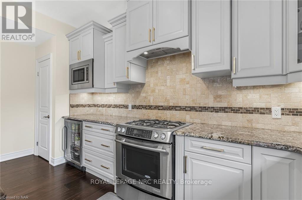14 Tuscany Court, St. Catharines (453 - Grapeview), Ontario  L2S 0E2 - Photo 10 - X9413813