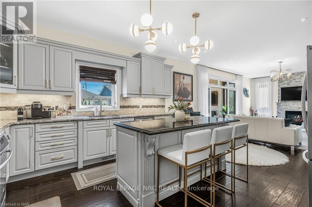 14 Tuscany Court, St. Catharines (453 - Grapeview), Ontario  L2S 0E2 - Photo 11 - X9413813
