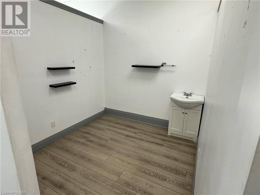 40 Jarvis Street, Fort Erie (332 - Central), Ontario  L2A 2S4 - Photo 7 - X9767544