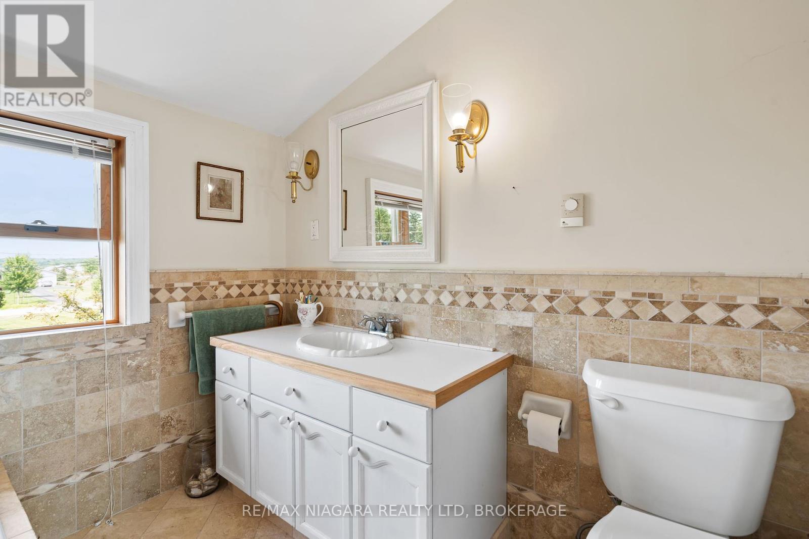 11825 Lakeshore Road, Wainfleet, Ontario  L0S 1V0 - Photo 37 - X10409664