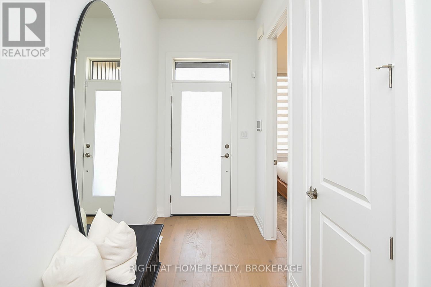 7 - 3318 Weinbrenner Road, Niagara Falls (223 - Chippawa), Ontario  L2G 3S2 - Photo 2 - X11880514