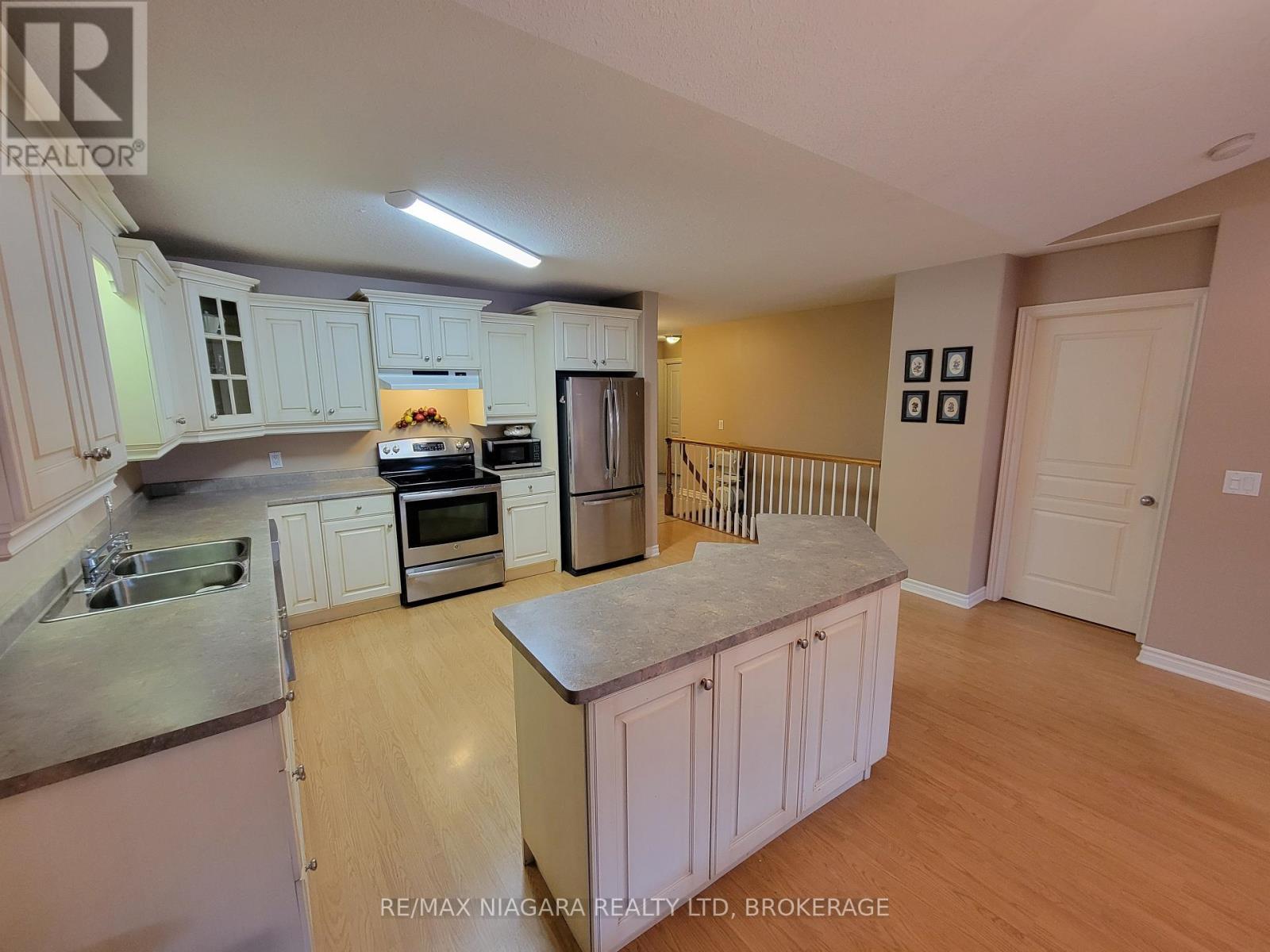 35 - 605 Welland Avenue, St. Catharines (444 - Carlton/bunting), Ontario  L2M 7Z7 - Photo 7 - X11882305