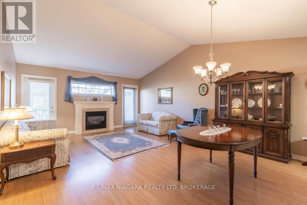 35 - 605 Welland Avenue, St. Catharines (444 - Carlton/bunting), Ontario  L2M 7Z7 - Photo 9 - X11882305