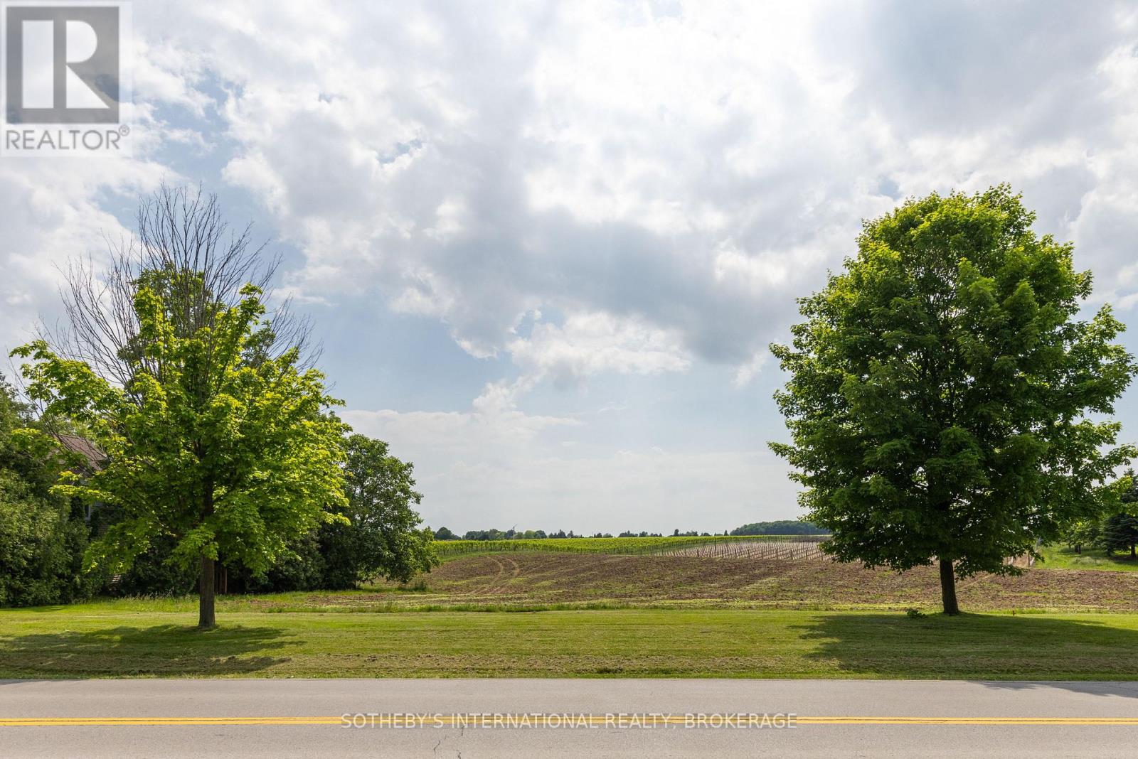 15936 Niagara River Parkway, Niagara-On-The-Lake (103 - River), Ontario  L0S 1J0 - Photo 3 - X11891098