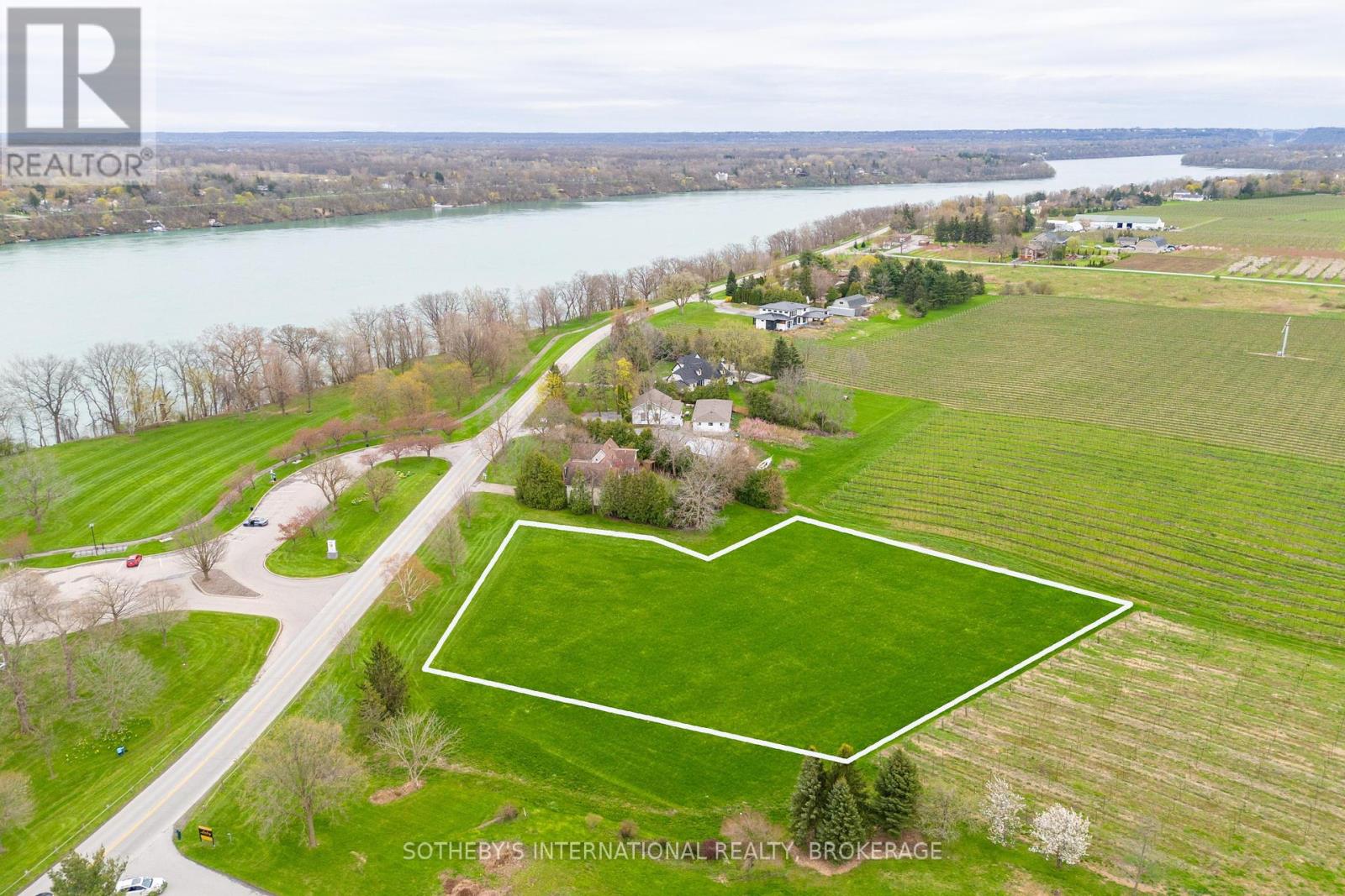 15936 Niagara River Parkway, Niagara-On-The-Lake (103 - River), Ontario  L0S 1J0 - Photo 5 - X11891098