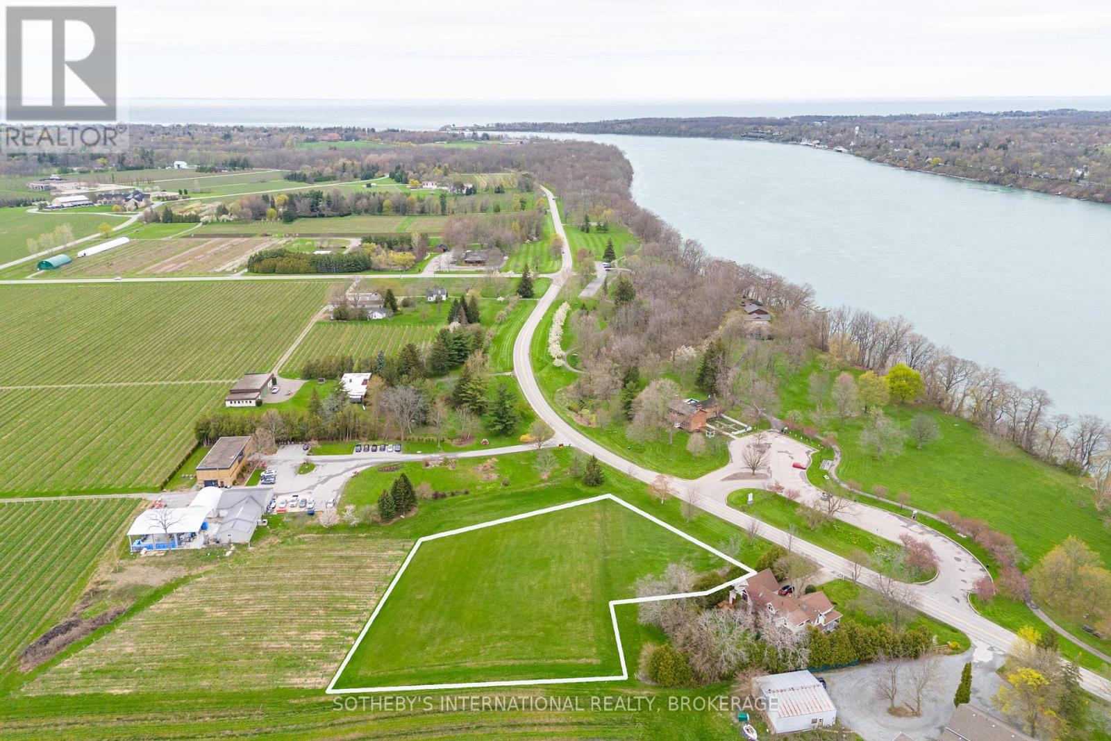 15936 Niagara River Parkway, Niagara-On-The-Lake (103 - River), Ontario  L0S 1J0 - Photo 7 - X11891098
