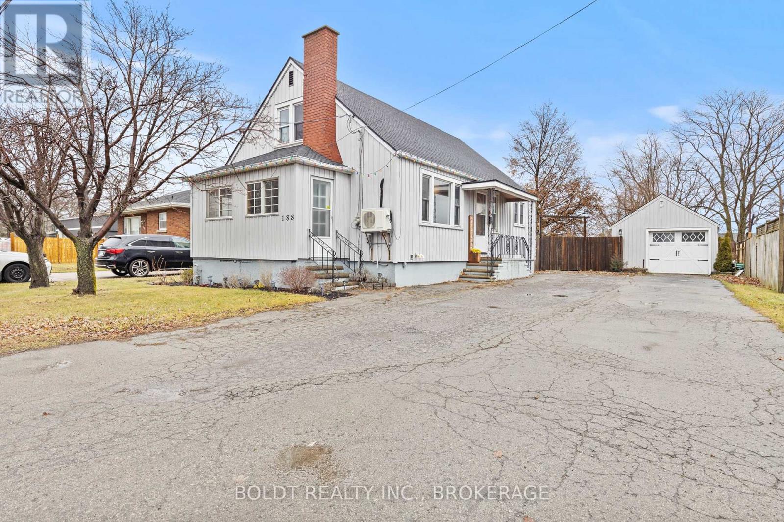 188 WEST SIDE ROAD, port colborne (877 - main street), Ontario