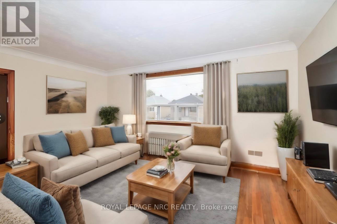 223 Niagara Street, St. Catharines (445 - Facer), Ontario  L2M 4V3 - Photo 8 - X11905869