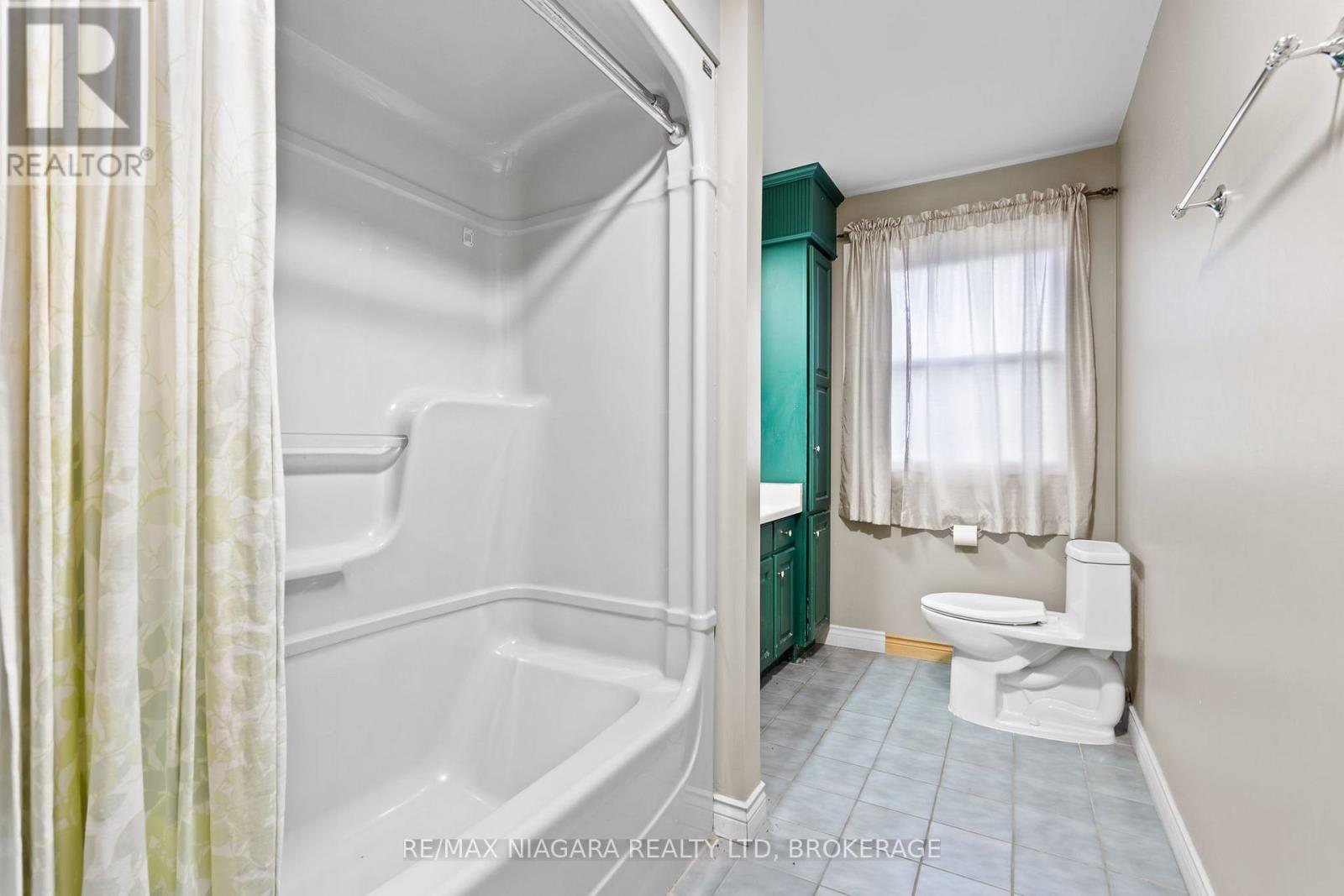 20 Tanbark Road, Niagara-On-The-Lake (107 - Glendale), Ontario  L0S 1J0 - Photo 17 - X11906996