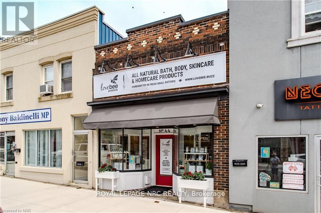44 Jarvis Street, Fort Erie (332 - Central), Ontario  L2A 2S4 - Photo 3 - X11908786