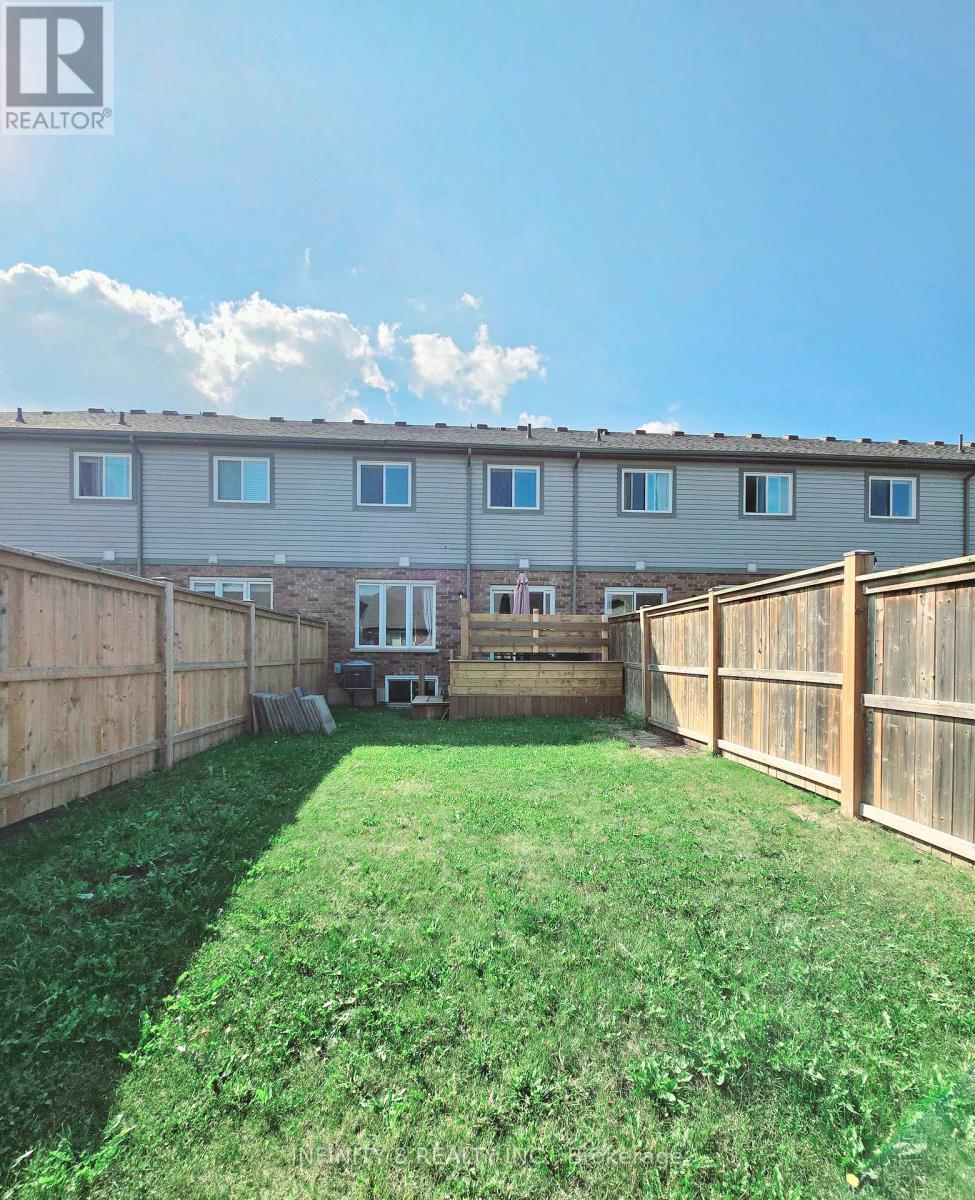 100 Roselawn Crescent, Welland (771 - Coyle Creek), Ontario  L3C 0C4 - Photo 24 - X11904944