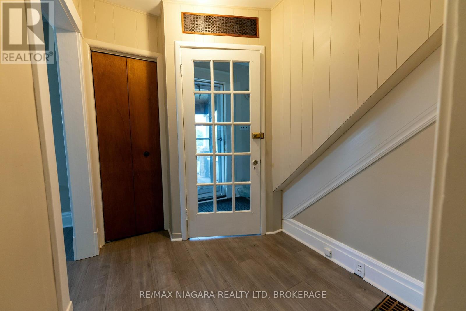 6141 Main Street, Niagara Falls (216 - Dorchester), Ontario  L2G 6A2 - Photo 11 - X11917968