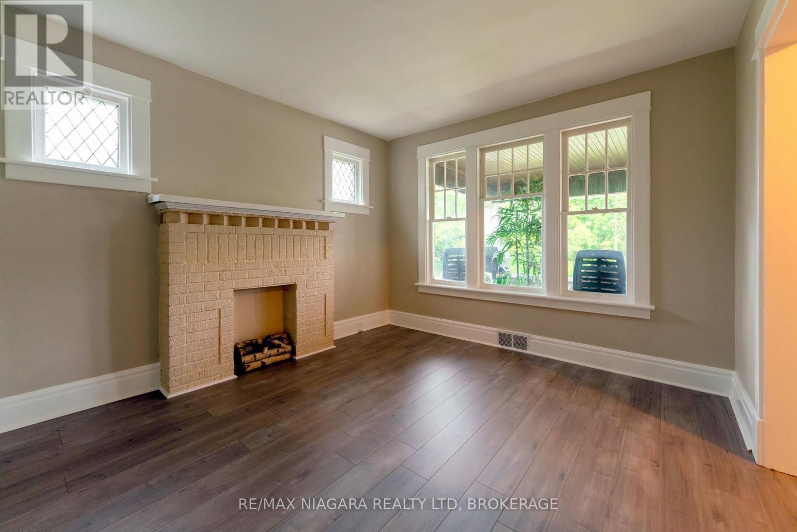 6141 Main Street, Niagara Falls (216 - Dorchester), Ontario  L2G 6A2 - Photo 13 - X11917968