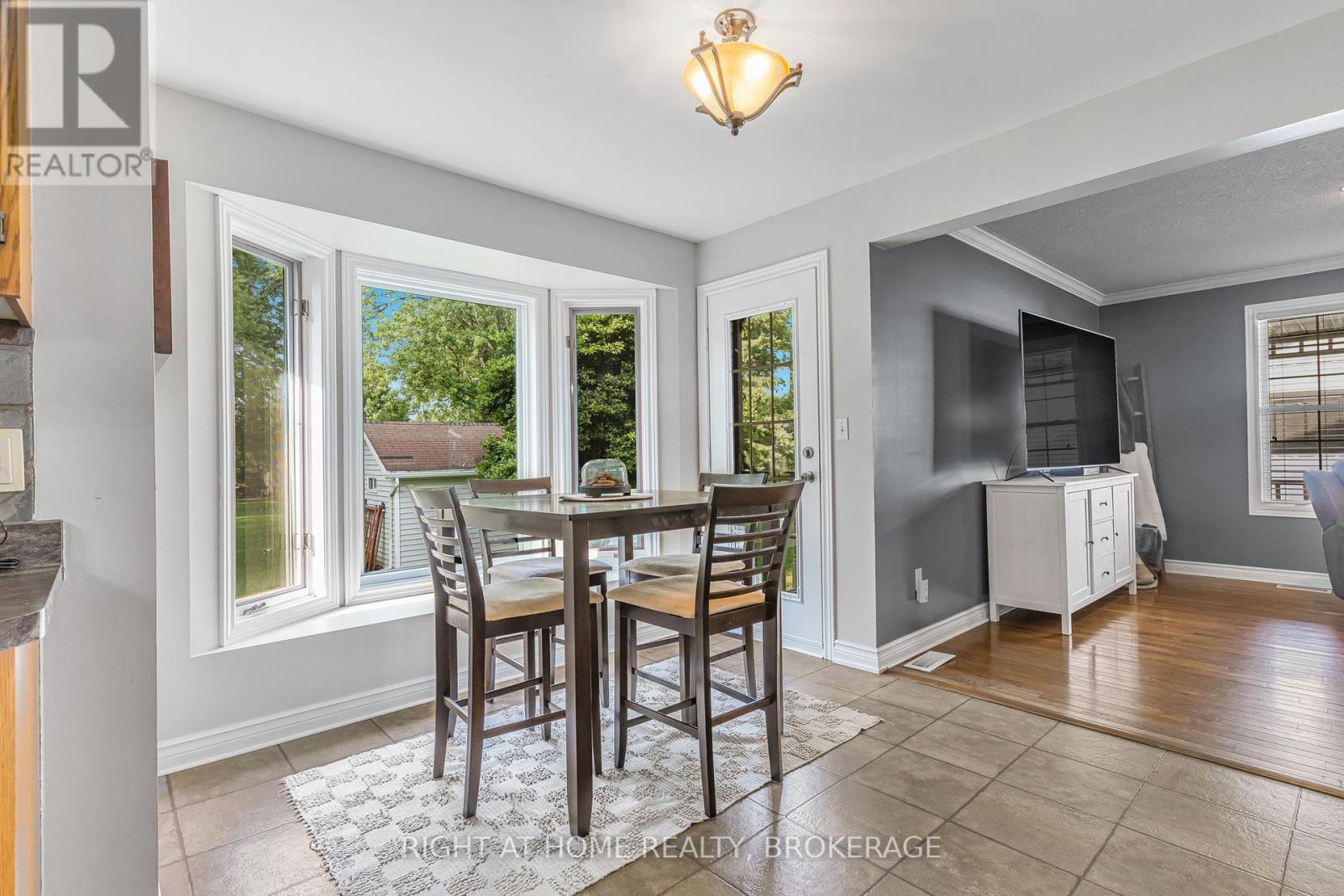 18 Topham Boulevard, Welland (N. Welland), Ontario  L3C 7E1 - Photo 10 - X11924199