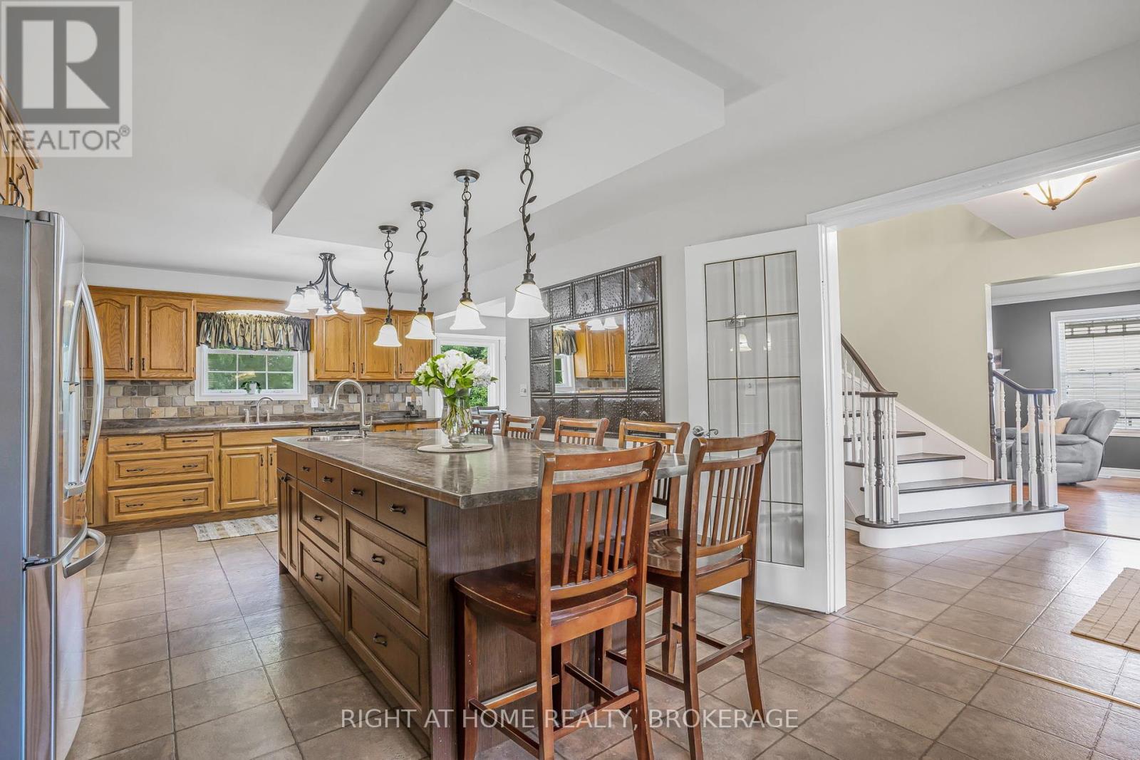 18 Topham Boulevard, Welland (N. Welland), Ontario  L3C 7E1 - Photo 5 - X11924199