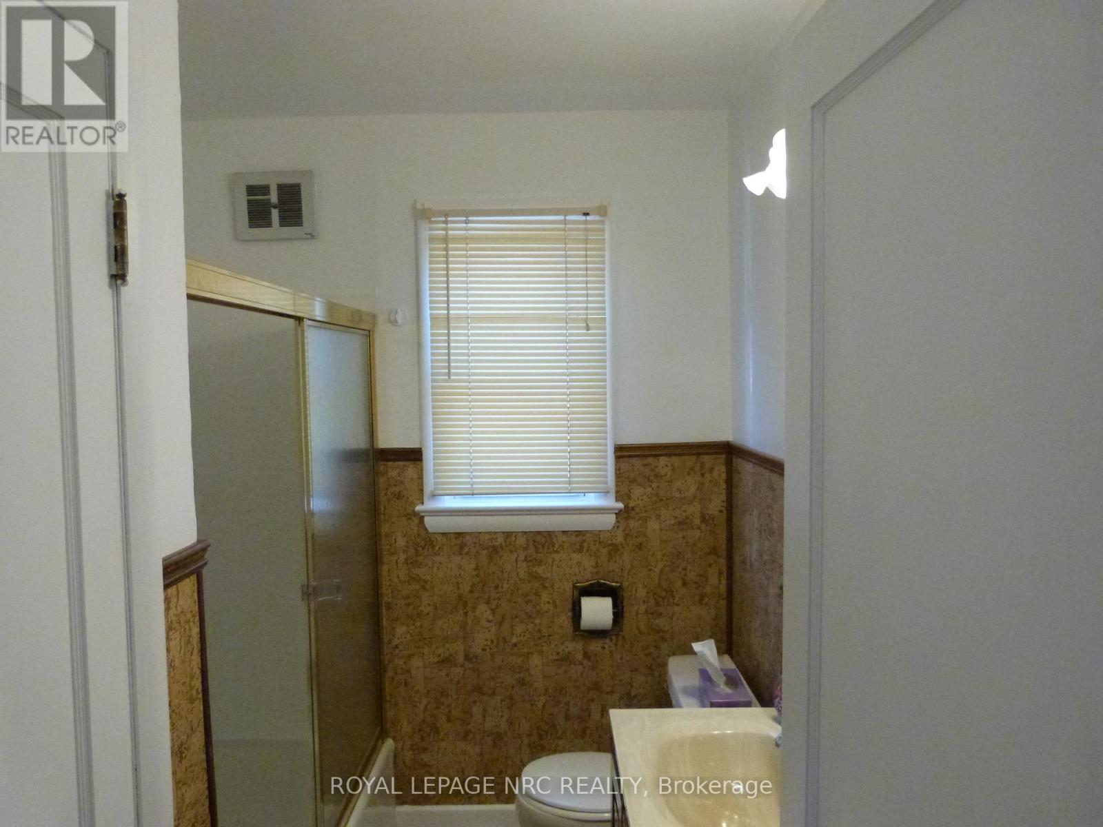 5952 Dorchester Road, Niagara Falls (Dorchester), Ontario  L2G 5S9 - Photo 11 - X11925751