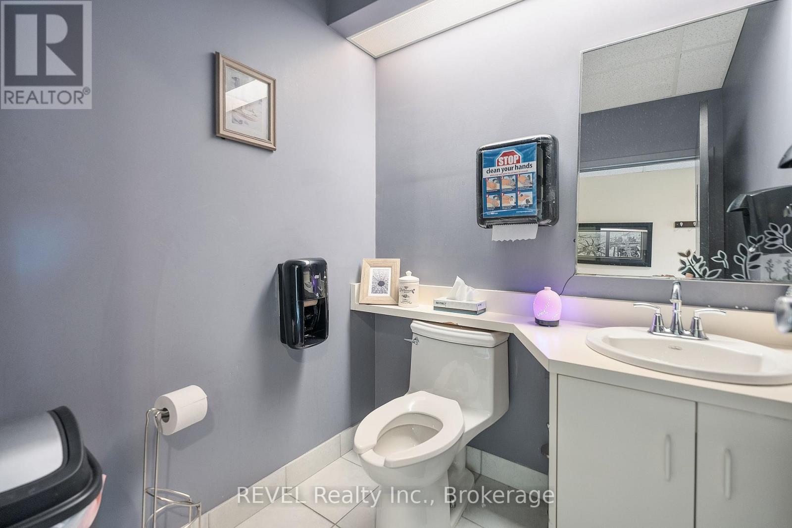 100b - 36 Hiscott Street, St. Catharines (452 - Haig), Ontario  L2R 1C8 - Photo 17 - X11926259