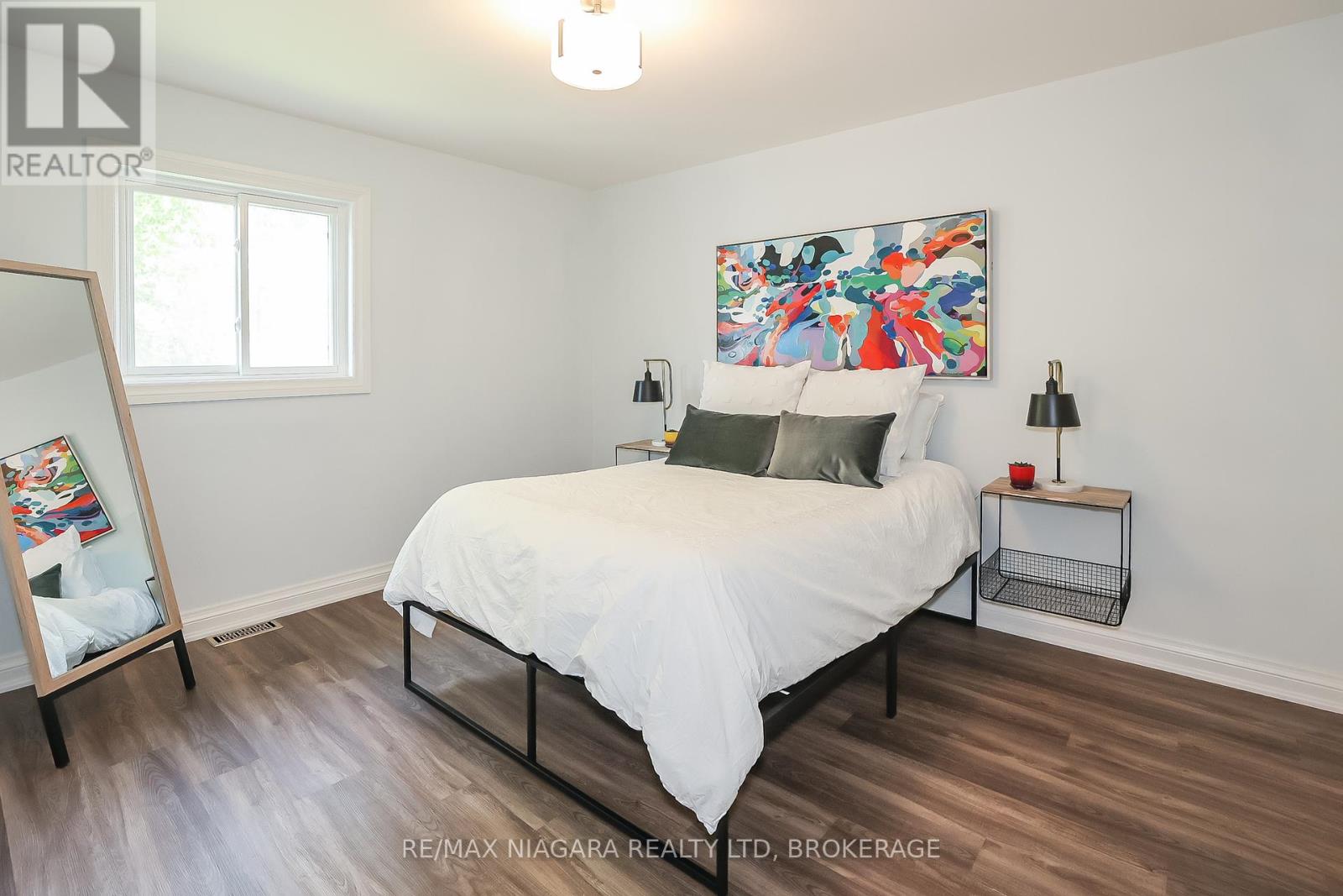 261 Vine Street, St. Catharines (446 - Fairview), Ontario  L2M 4T2 - Photo 11 - X11931503