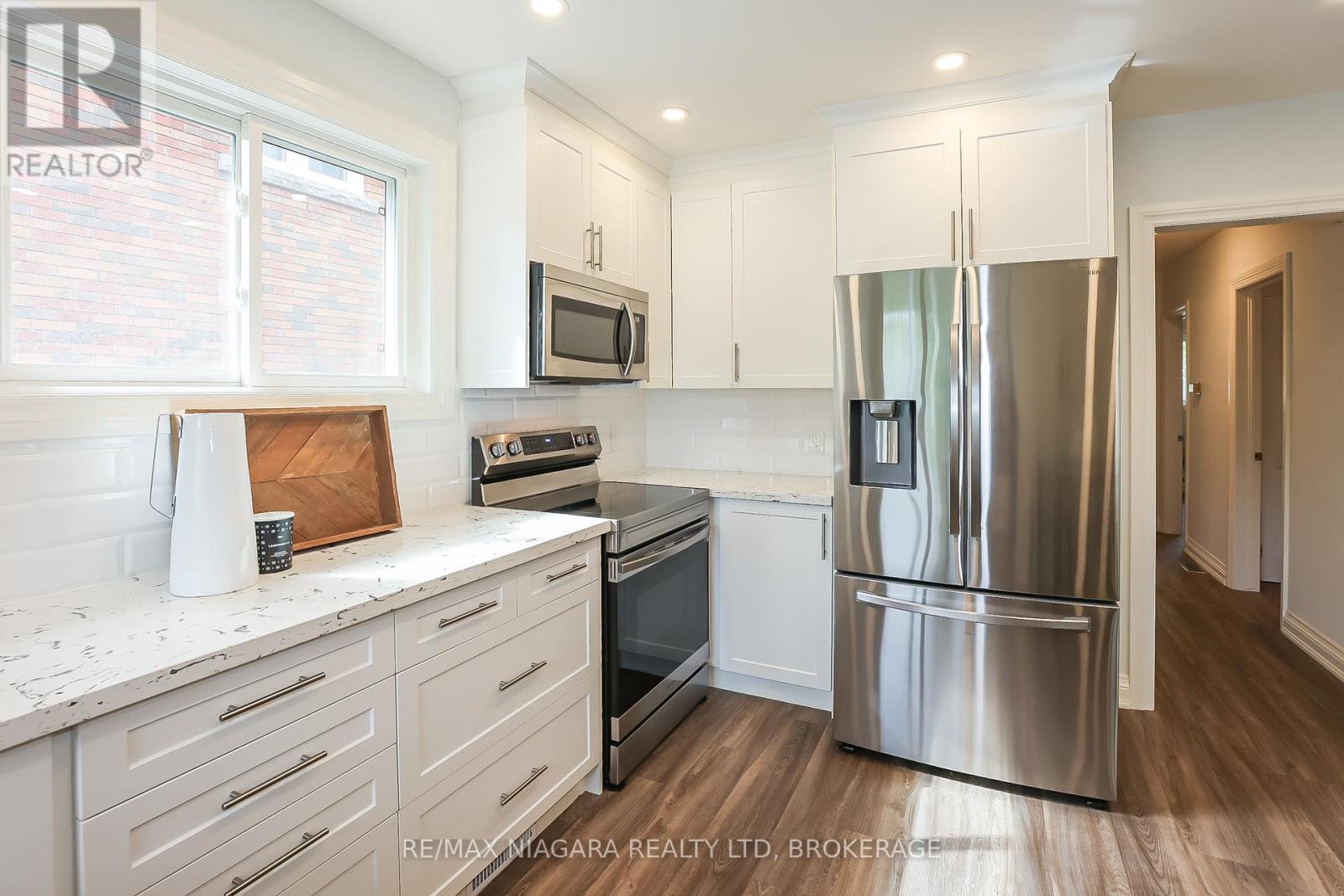 261 Vine Street, St. Catharines (446 - Fairview), Ontario  L2M 4T2 - Photo 13 - X11931503
