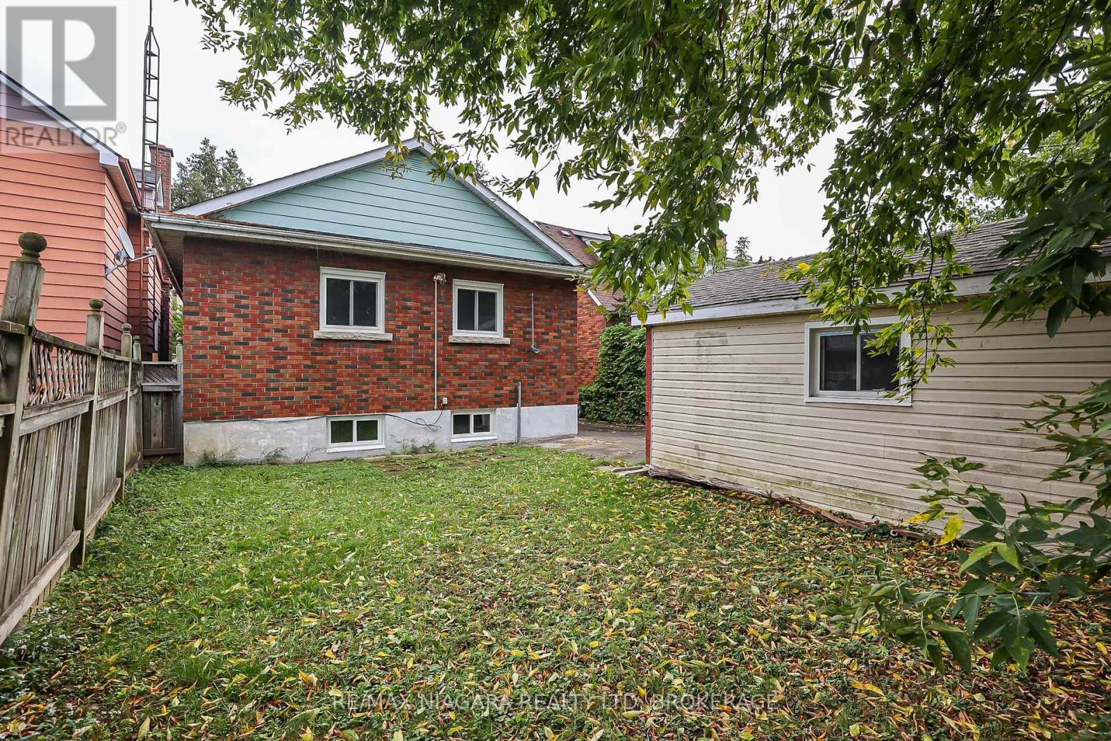 261 Vine Street, St. Catharines (446 - Fairview), Ontario  L2M 4T2 - Photo 30 - X11931503