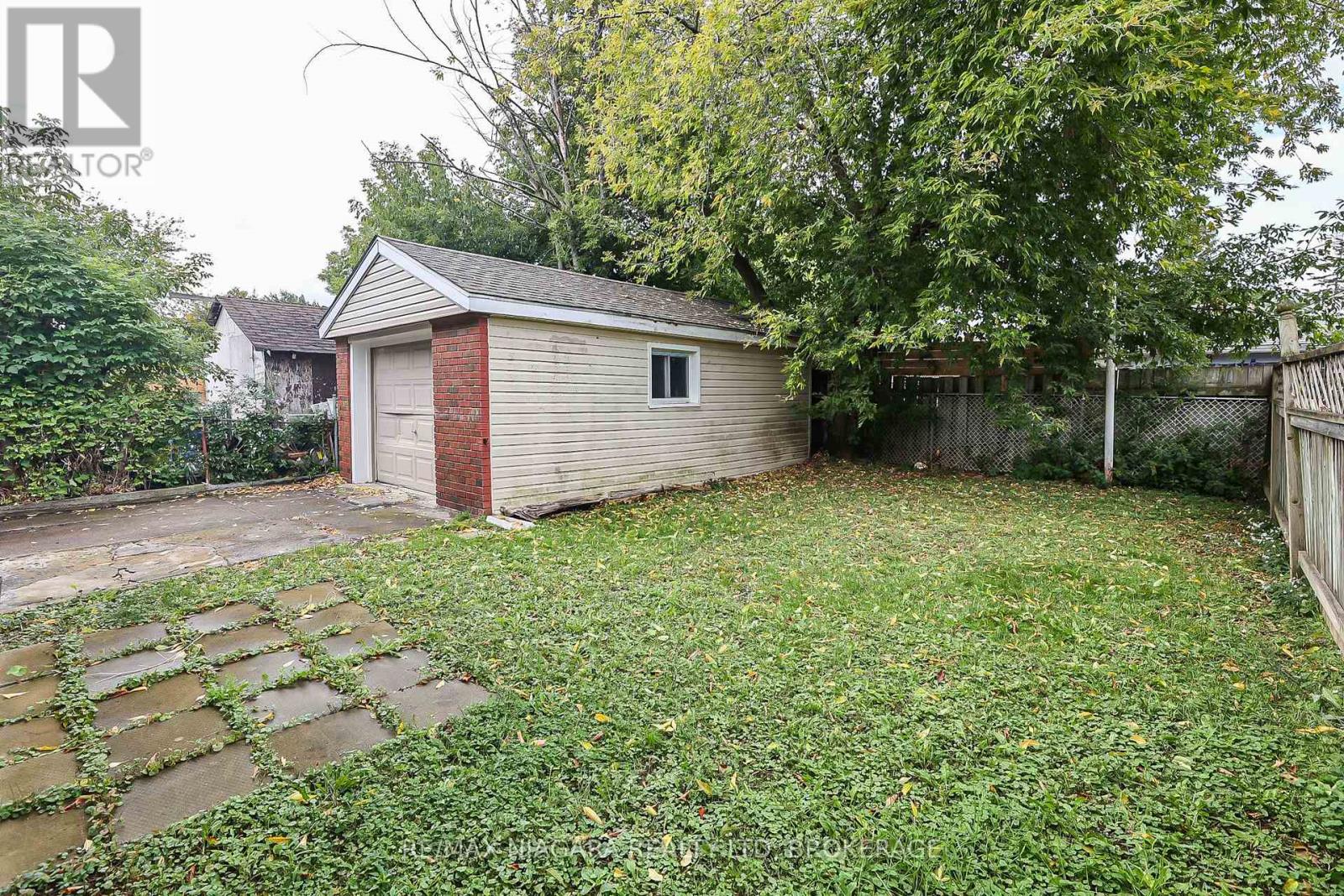 261 Vine Street, St. Catharines (446 - Fairview), Ontario  L2M 4T2 - Photo 33 - X11931503