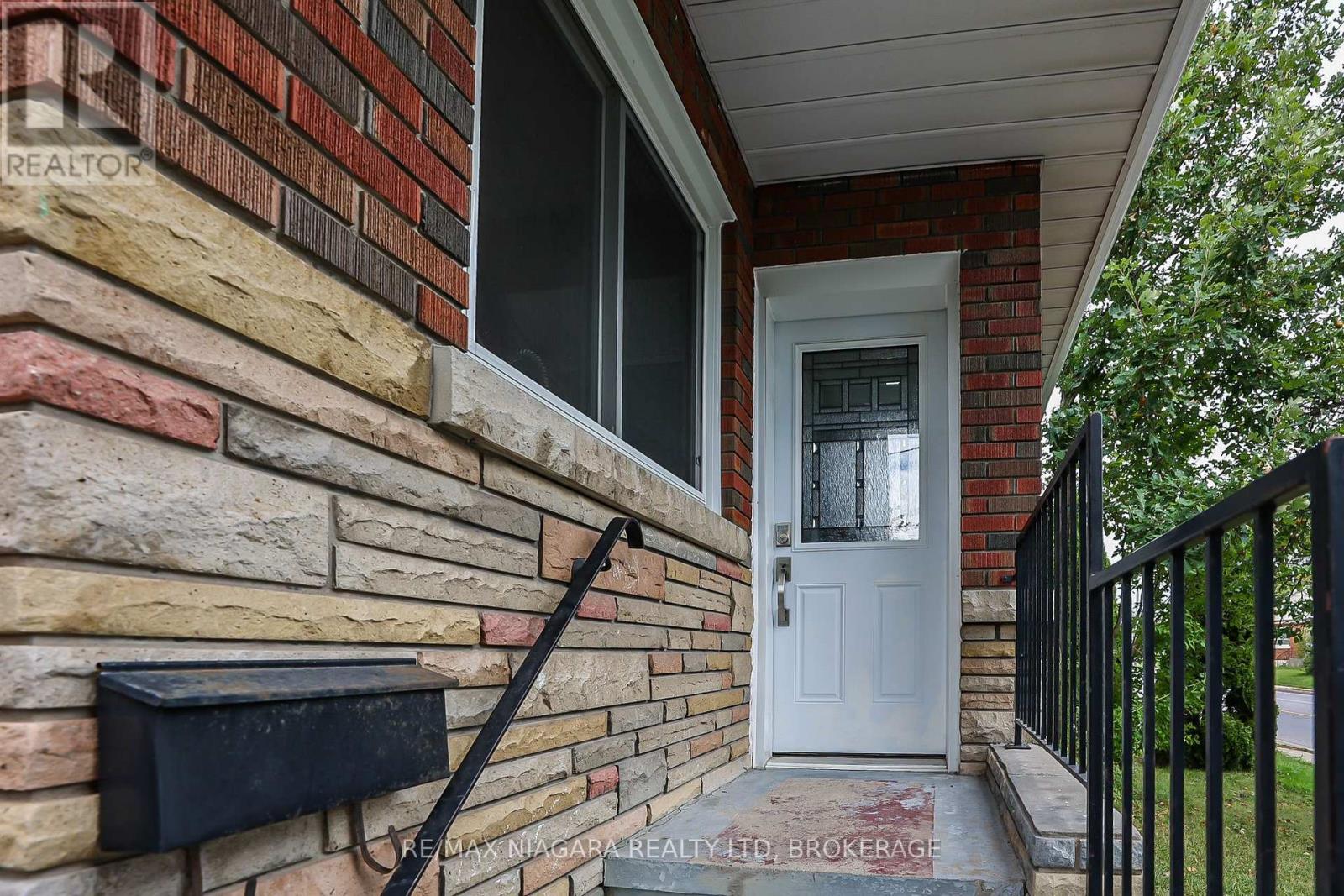 261 Vine Street, St. Catharines (446 - Fairview), Ontario  L2M 4T2 - Photo 36 - X11931503