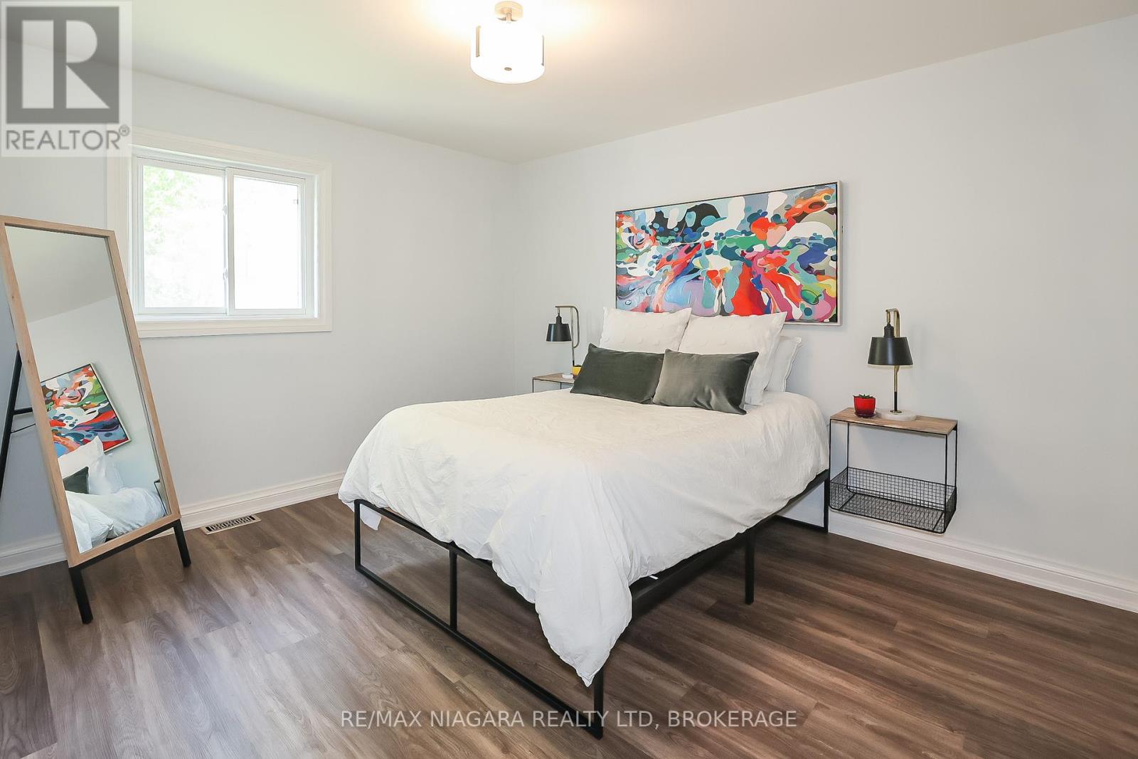 261 Vine Street, St. Catharines (446 - Fairview), Ontario  L2M 4T2 - Photo 8 - X11931503