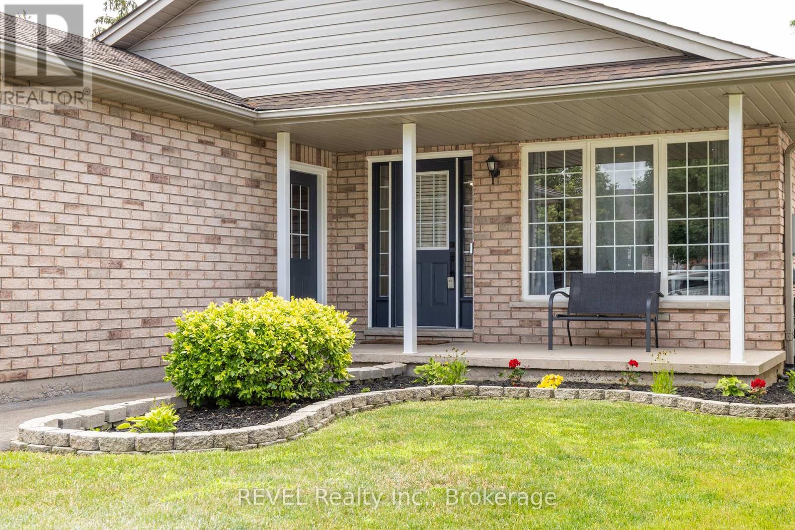 65 Talbot Avenue, Welland (774 - Dain City), Ontario  L3B 6E9 - Photo 3 - X11941615