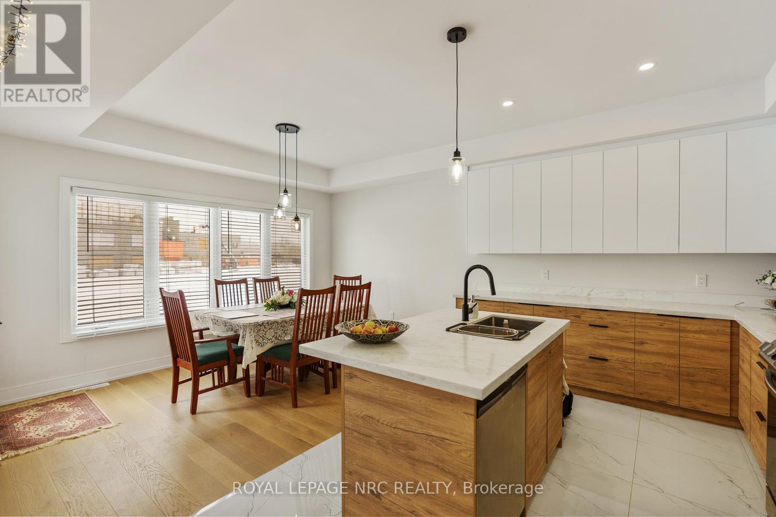 7384 Splendour Drive, Niagara Falls (222 - Brown), Ontario  L2H 3V8 - Photo 11 - X11943201