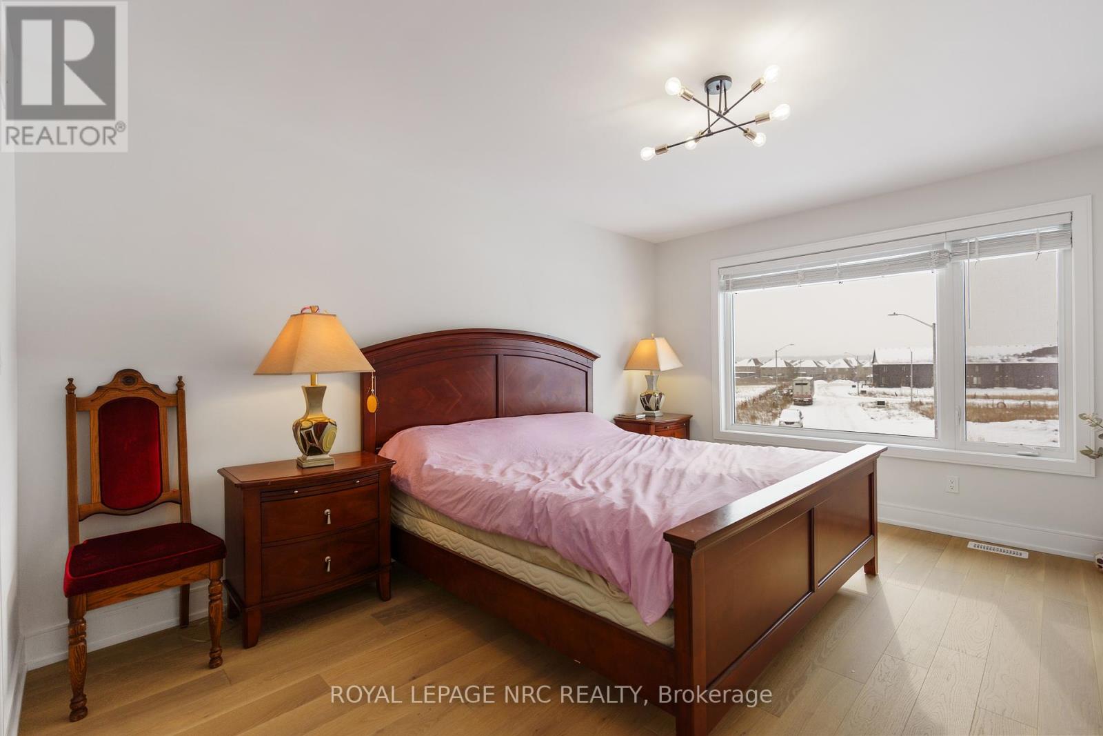 7384 Splendour Drive, Niagara Falls (222 - Brown), Ontario  L2H 3V8 - Photo 13 - X11943201