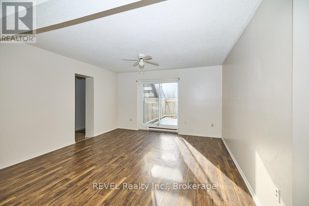 Unit 6 - 20 Kingsway Rd, Welland (774 - Dain City), Ontario  L3B 3N8 - Photo 3 - X11945327