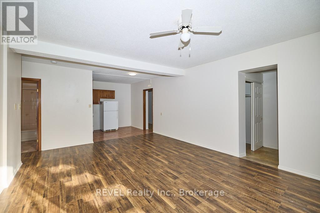 Unit 6 - 20 Kingsway Rd, Welland (774 - Dain City), Ontario  L3B 3N8 - Photo 4 - X11945327