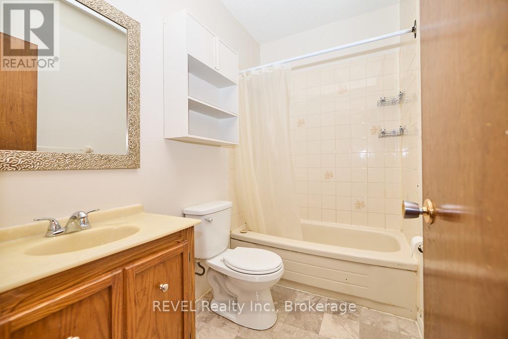 Unit 6 - 20 Kingsway Rd, Welland (774 - Dain City), Ontario  L3B 3N8 - Photo 9 - X11945327