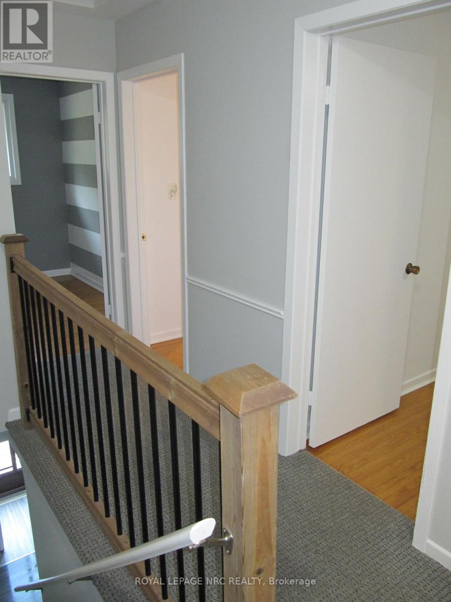 2 Black Knight Road, St. Catharines (443 - Lakeport), Ontario  L2N 3C1 - Photo 10 - X11958431