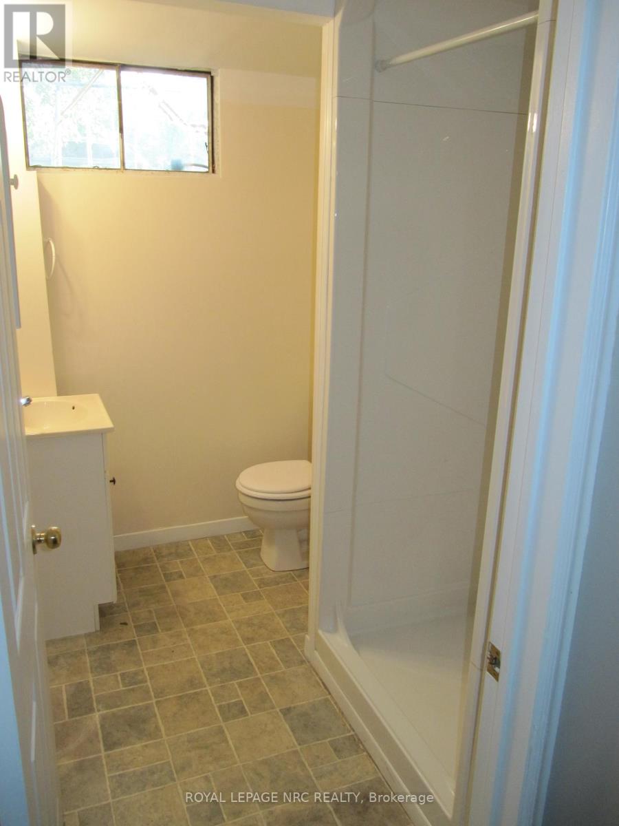 2 Black Knight Road, St. Catharines (443 - Lakeport), Ontario  L2N 3C1 - Photo 19 - X11958431
