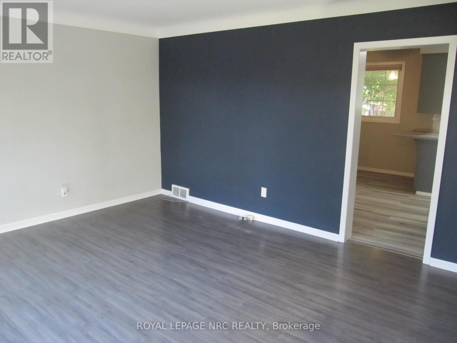 2 Black Knight Road, St. Catharines (443 - Lakeport), Ontario  L2N 3C1 - Photo 8 - X11958431