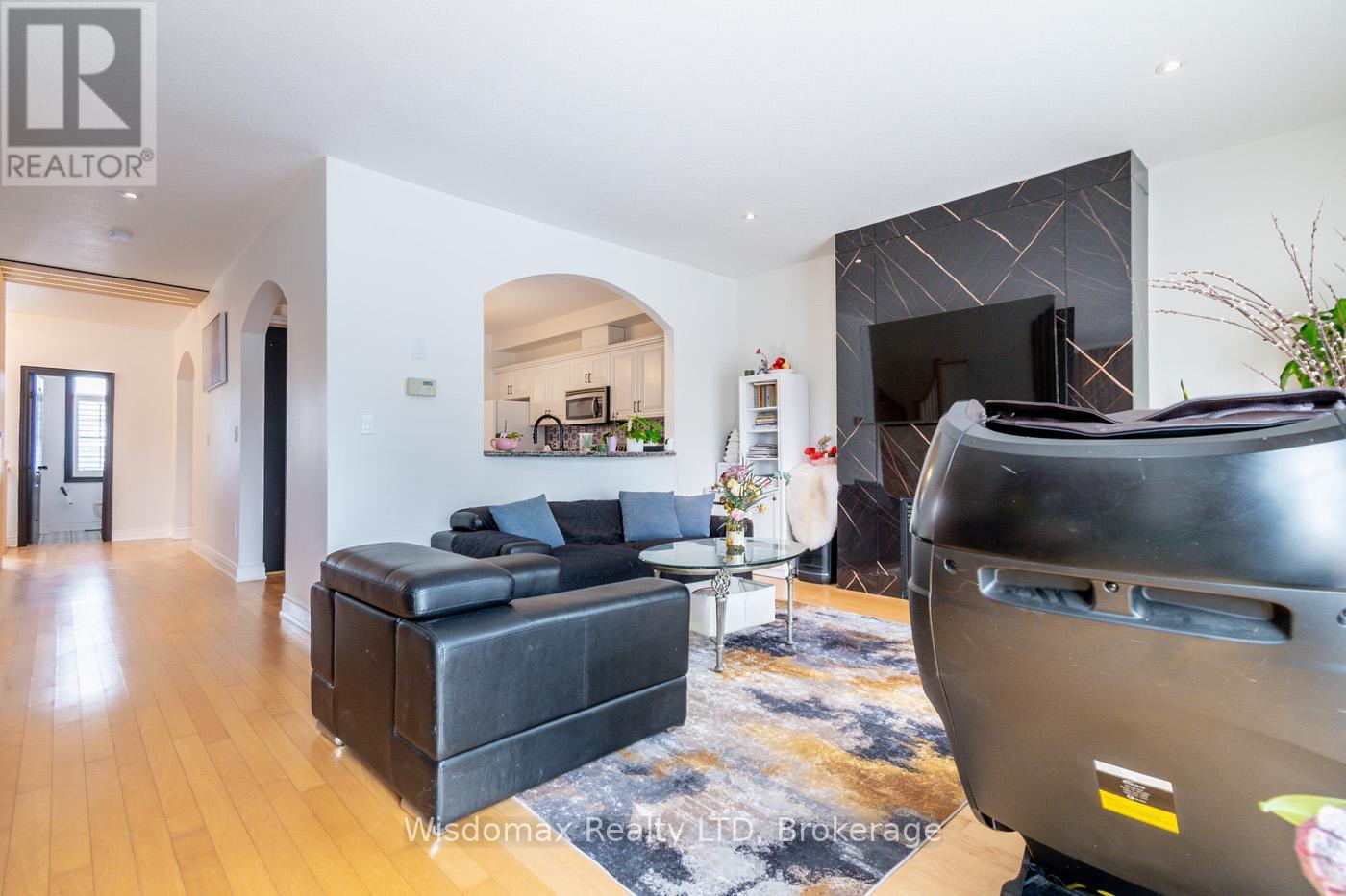 5 - 31 Sunvale Place N, Hamilton (Stoney Creek), Ontario  L8E 4Z6 - Photo 11 - X11966659