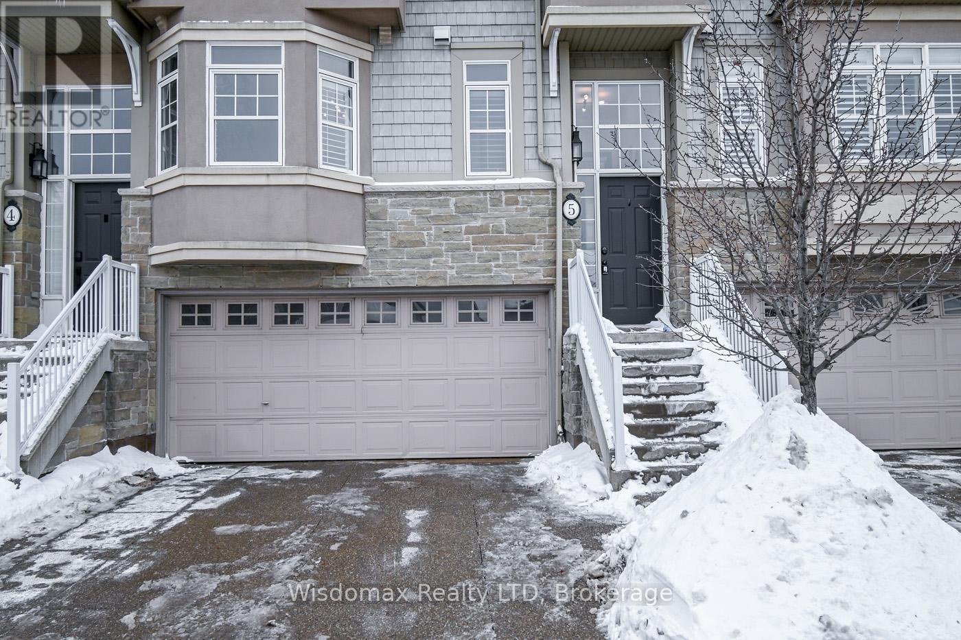 5 - 31 Sunvale Place N, Hamilton (Stoney Creek), Ontario  L8E 4Z6 - Photo 2 - X11966659