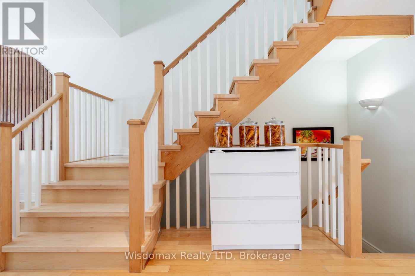5 - 31 Sunvale Place N, Hamilton (Stoney Creek), Ontario  L8E 4Z6 - Photo 5 - X11966659