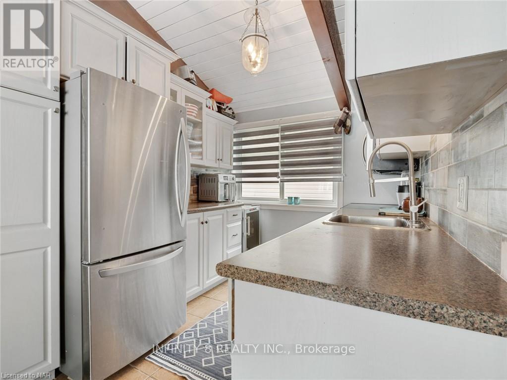 257 Ridge Road S, Fort Erie (337 - Crystal Beach), Ontario  L0S 1B0 - Photo 9 - X11967140