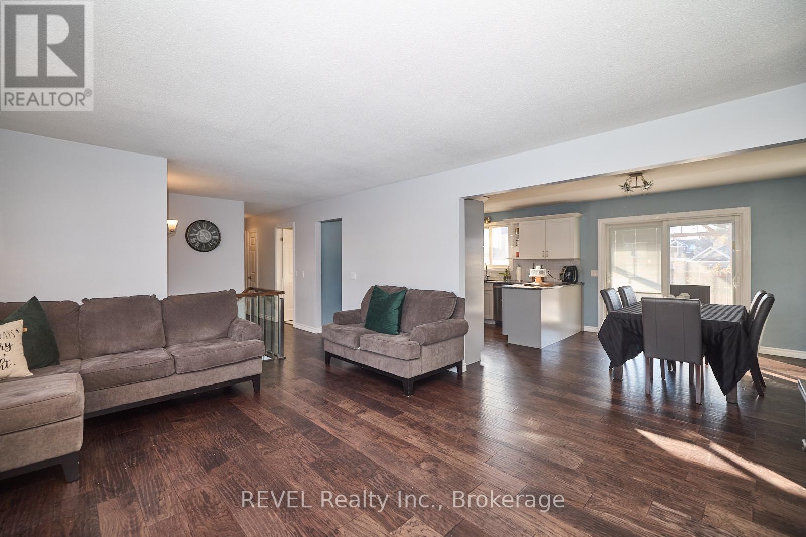 3771 Roxborough Avenue, Fort Erie (337 - Crystal Beach), Ontario  L0S 1B0 - Photo 22 - X11967183