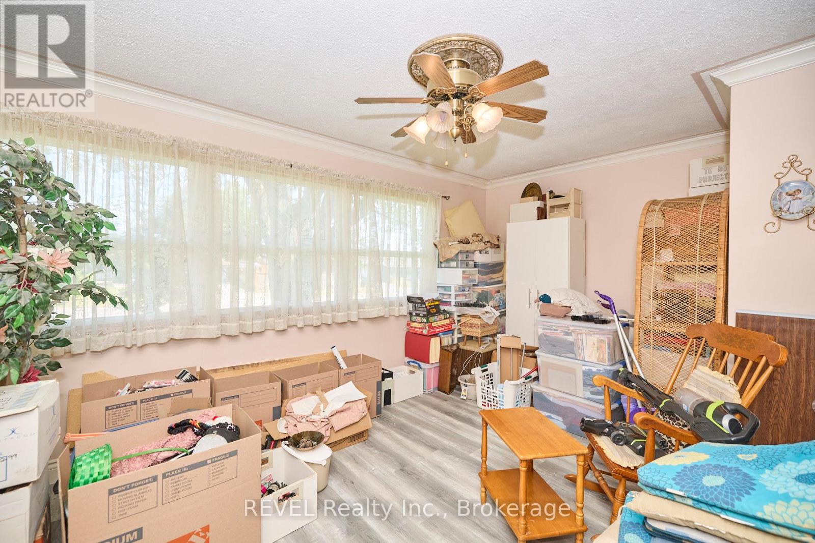 7205 Sharon Avenue, Niagara Falls (217 - Arad/fallsview), Ontario  L2G 5W8 - Photo 10 - X11970914