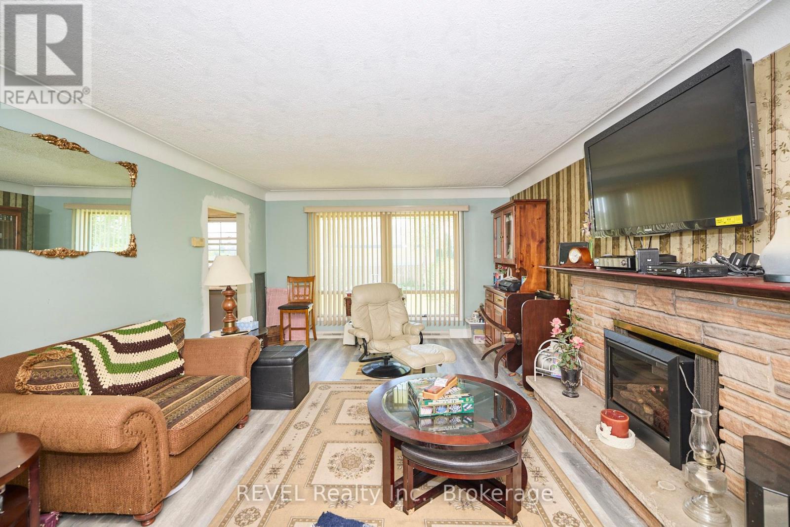 7205 Sharon Avenue, Niagara Falls (217 - Arad/fallsview), Ontario  L2G 5W8 - Photo 5 - X11970914