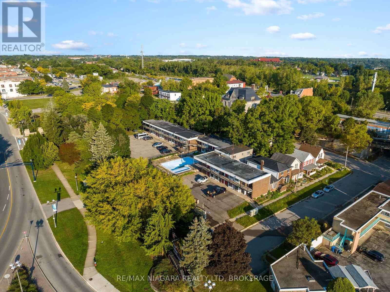 4625 Cataract Avenue, Niagara Falls (210 - Downtown), Ontario  L2E 3M3 - Photo 3 - X11978497